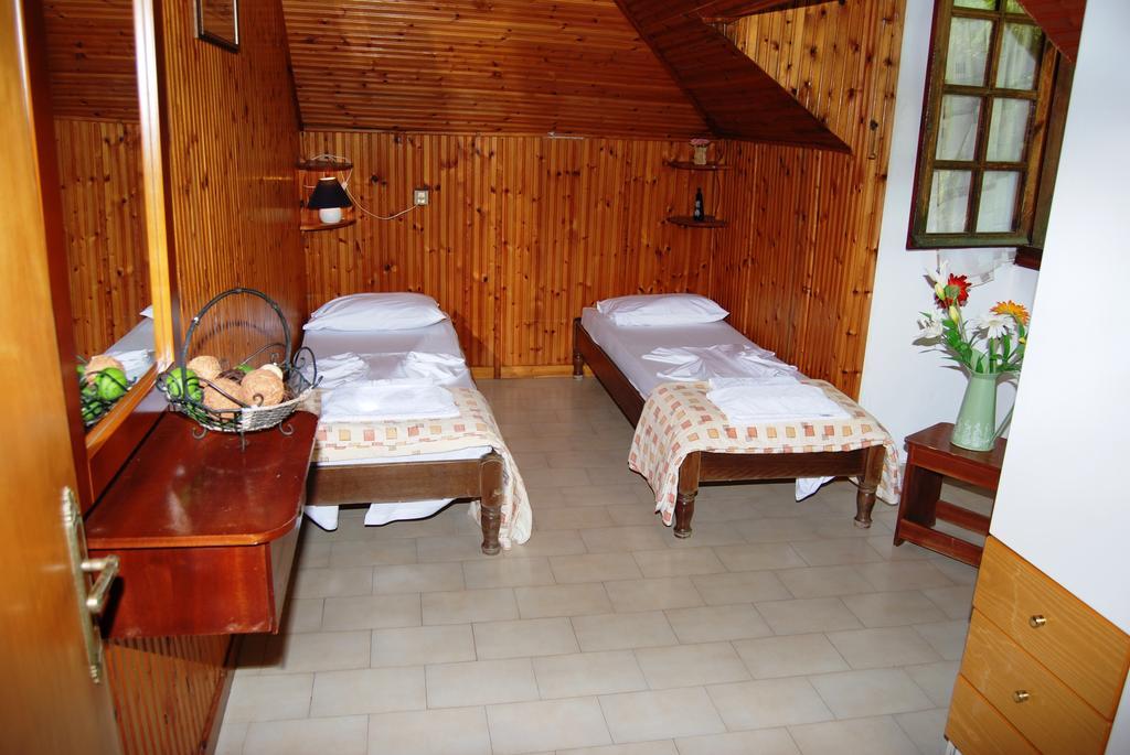 Koukounaria & 4* Alykes (Zakynthos)