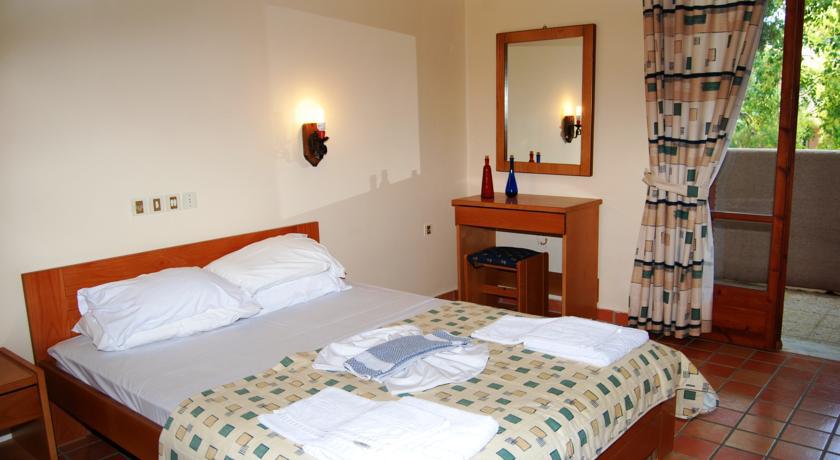 Koukounaria & Hotel Alykes (Zakynthos)