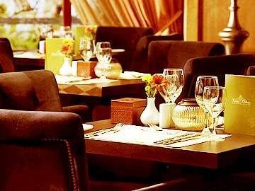 Xenia Palace Hotel 4*