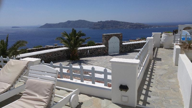 Atlantida Foinikia (Santorini)
