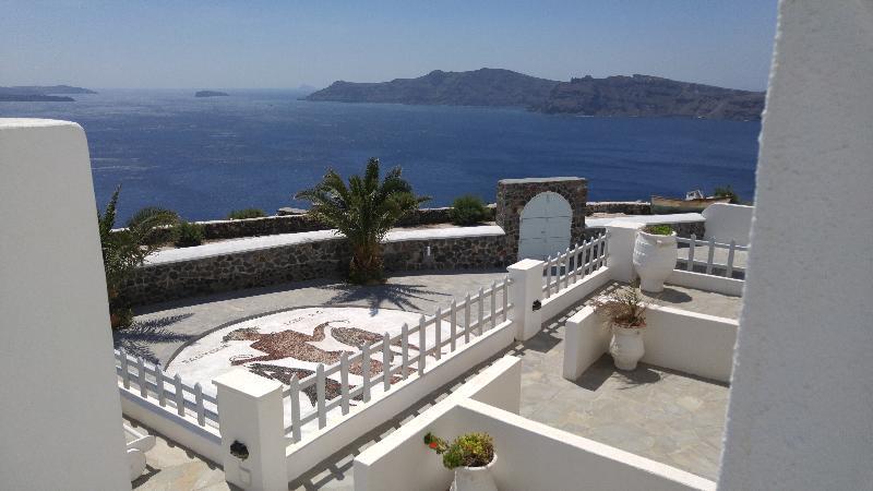 Atlantida Aparthotel Foinikia (Santorini)