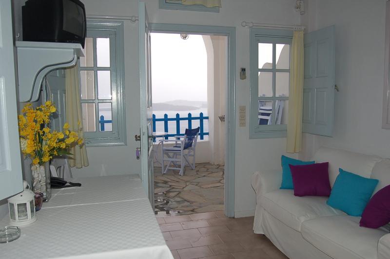 Atlantida Foinikia (Santorini)
