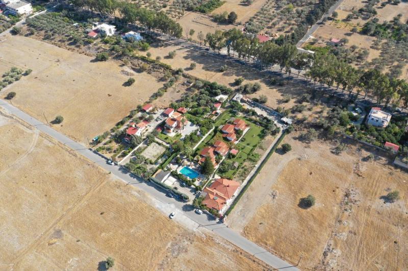 Elefteria Apts &