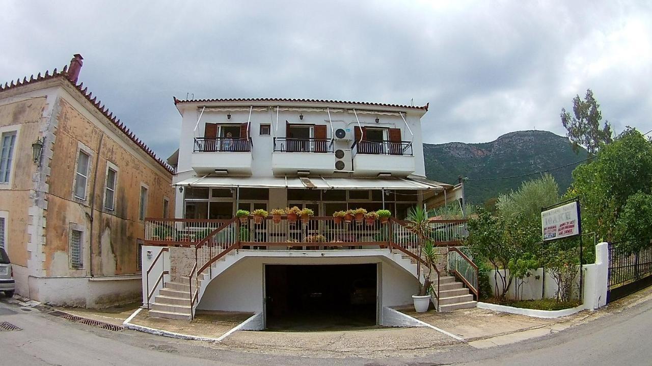 Bed & Breakfast Rocks Leonidio