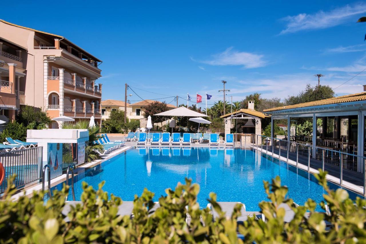 Hotel Plaza Kavos