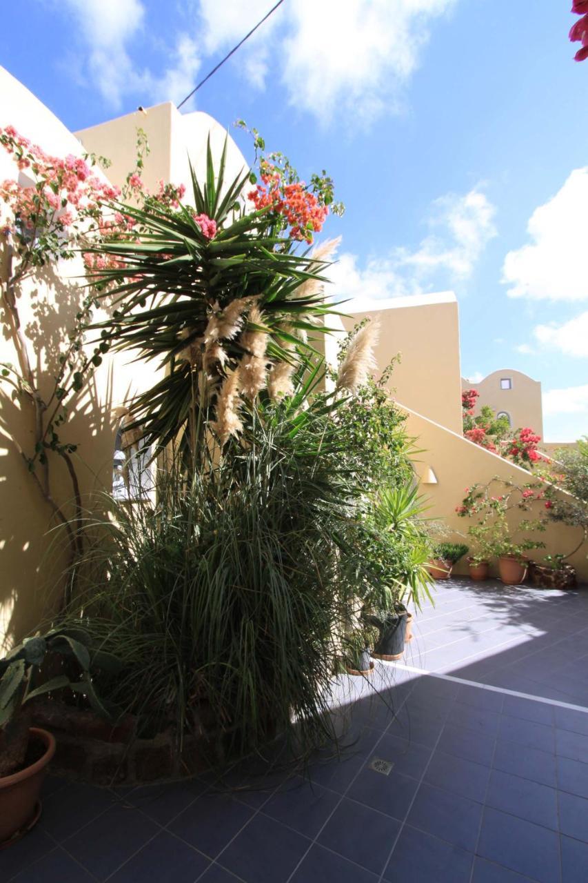 Ersi 3* Fira (Santorini)