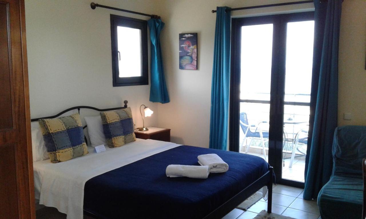 Ela Mesa Aparthotel