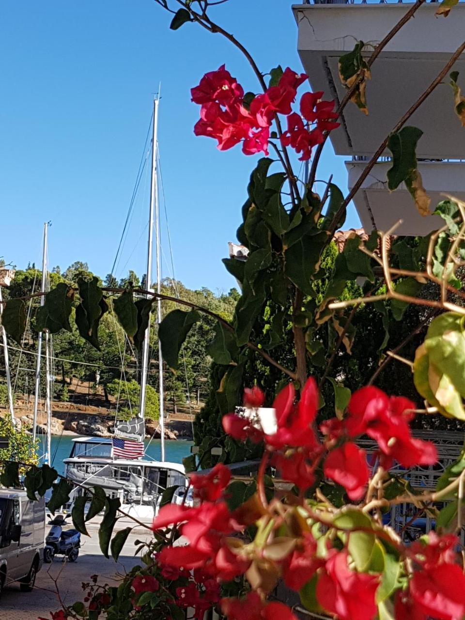 Mira Mare Hotel, Galaxidi