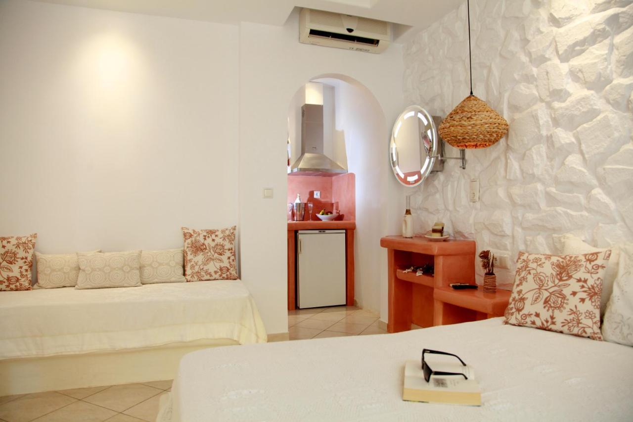 Maria's 3* Agia Anna (Naxos)