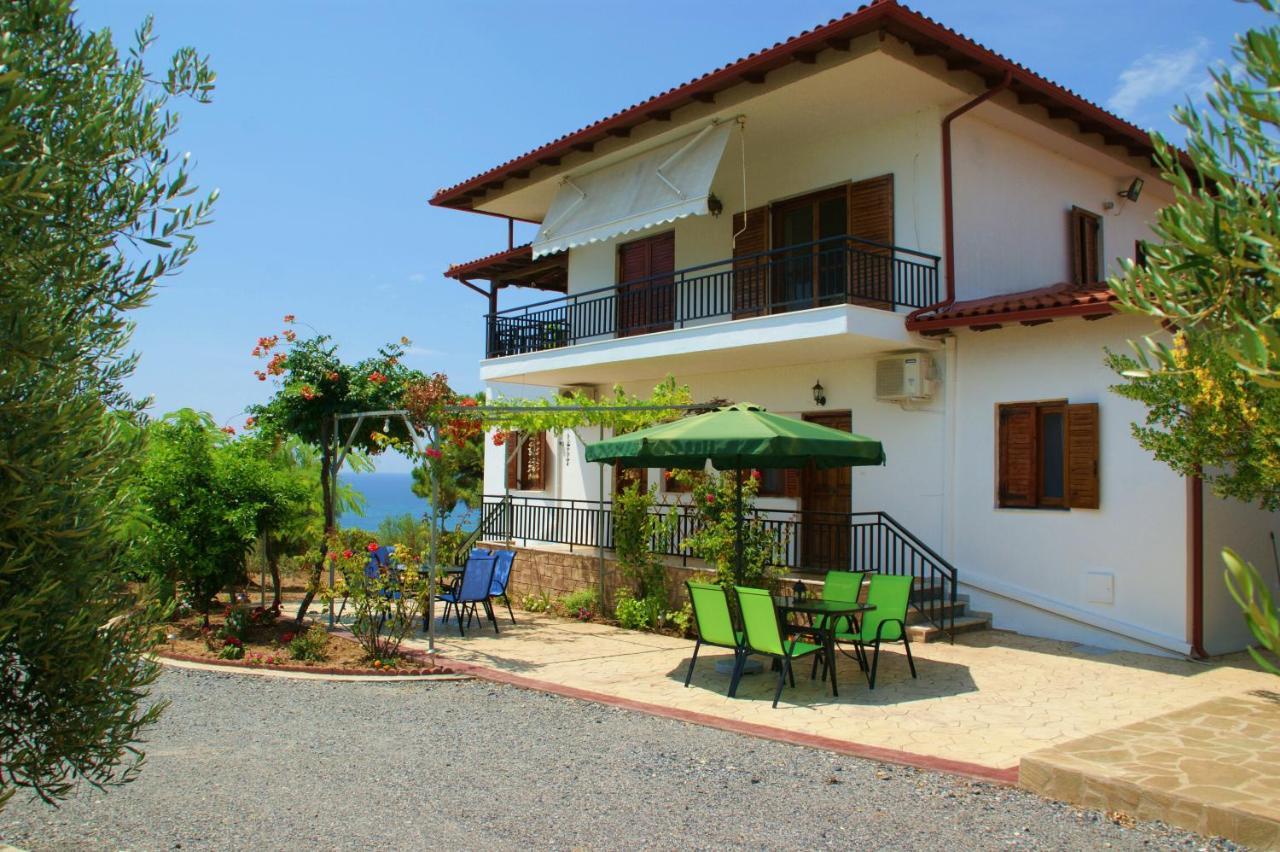 Holiday home Platanos *