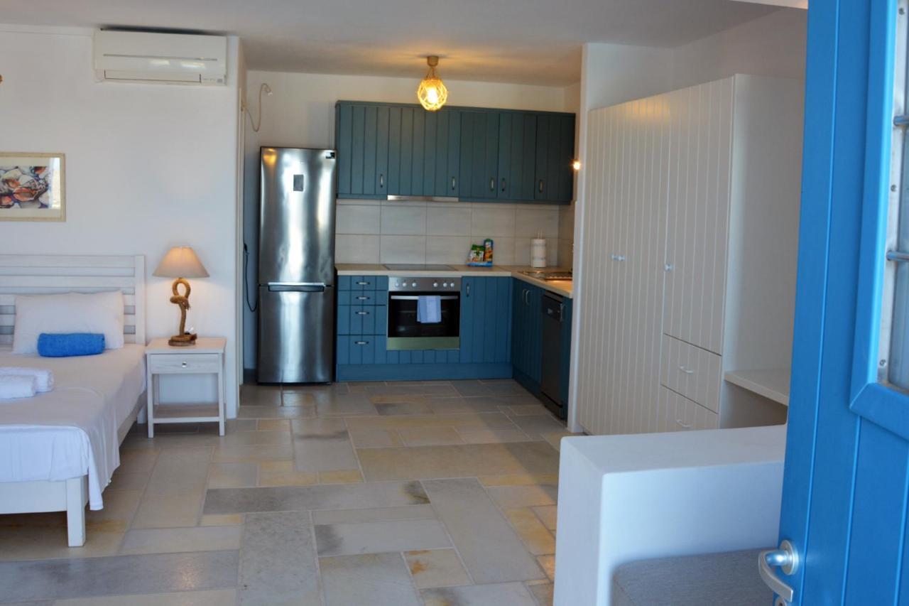 Apartment White Blue & *