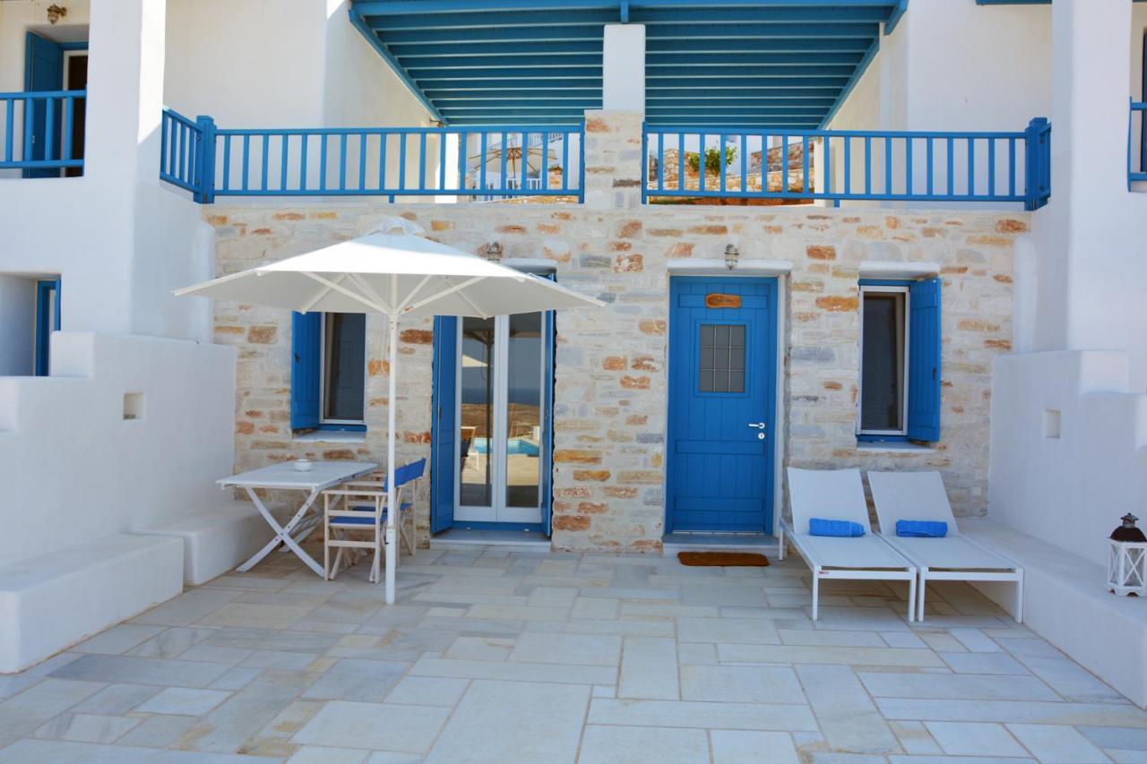 White Blue & Apartment