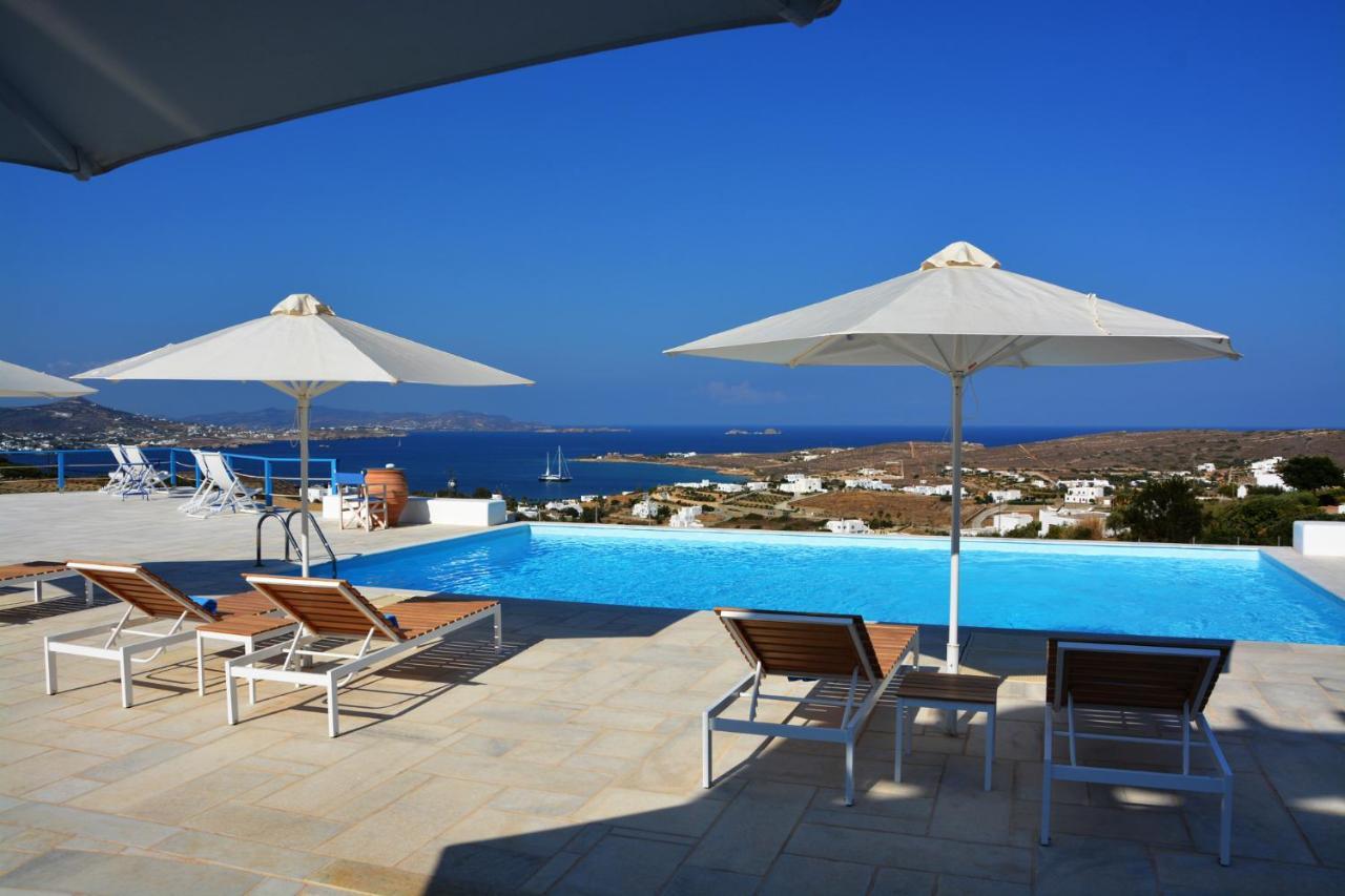 White Blue & Parikia (Paros)