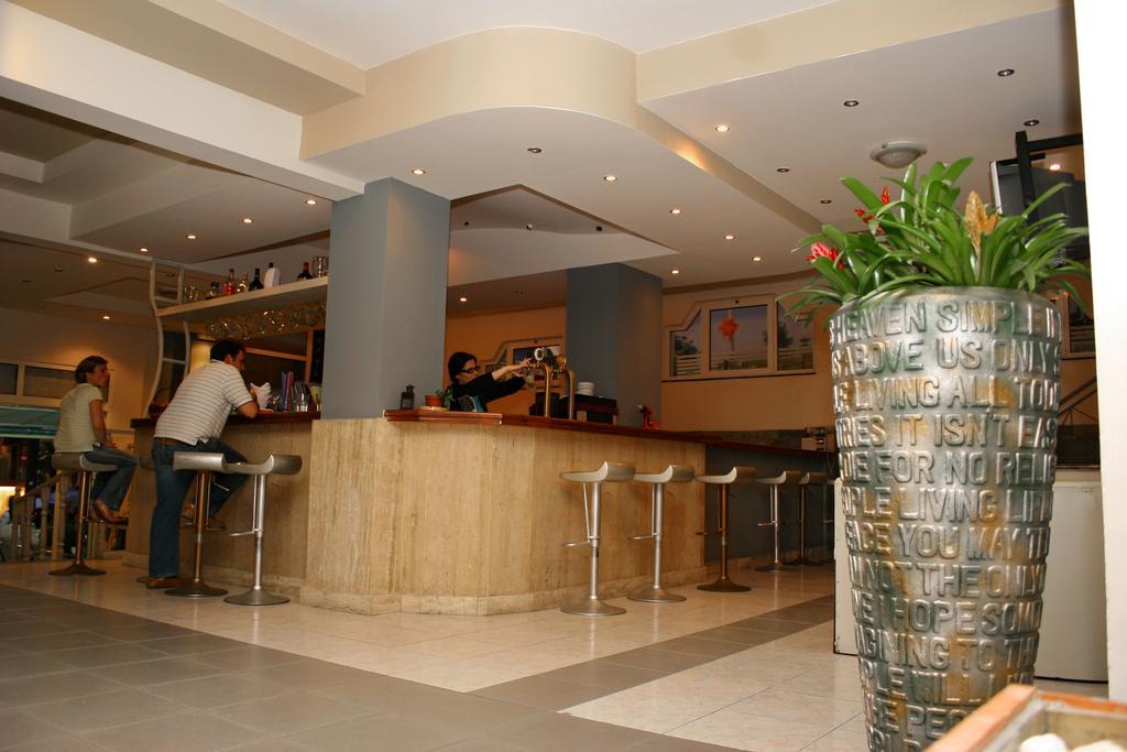 Venus Hotel 2*