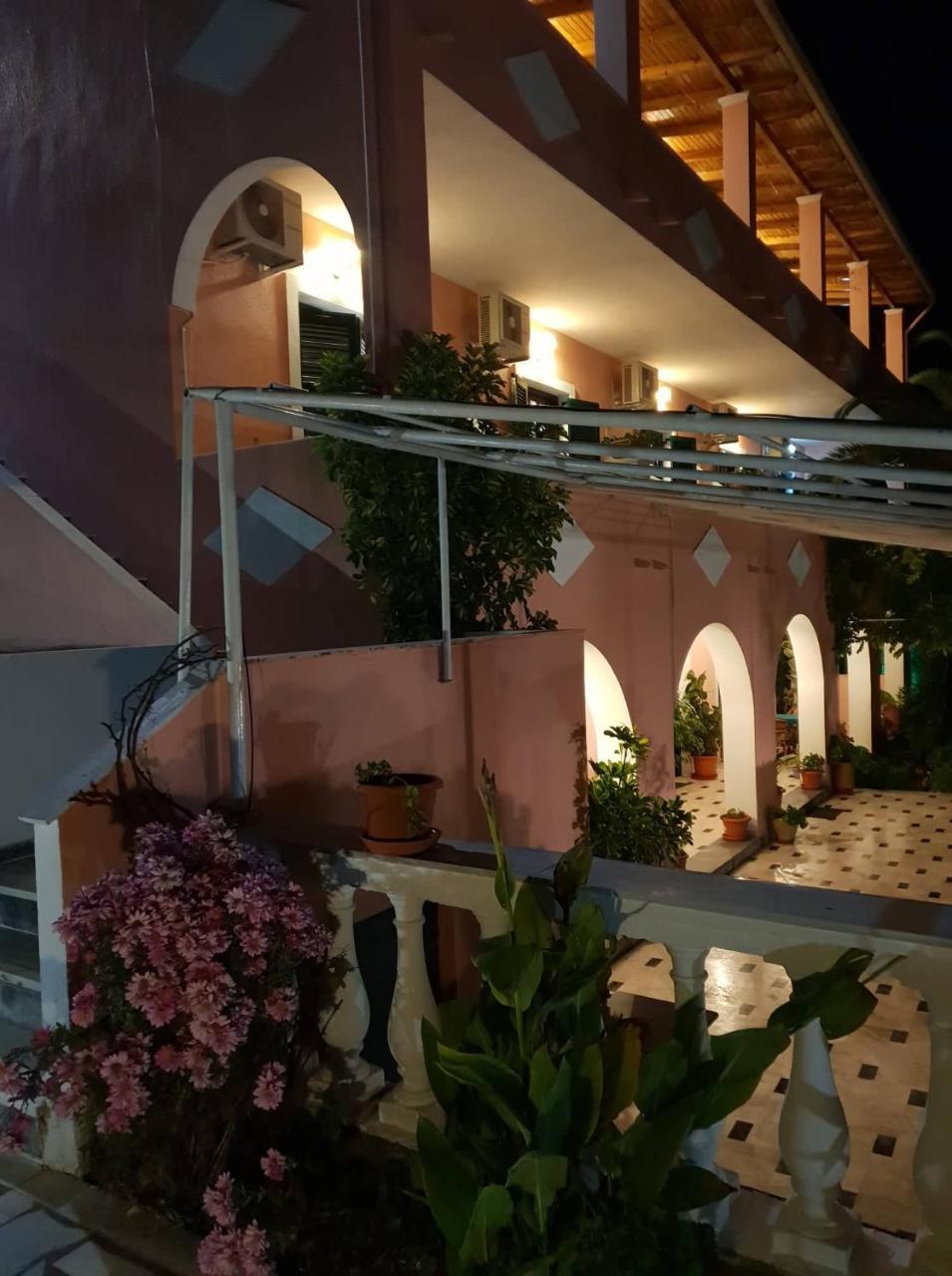 Marianna House Guest house *