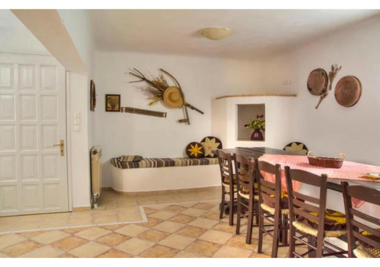 Stella's Katogi Adamas Apartment Milos Island