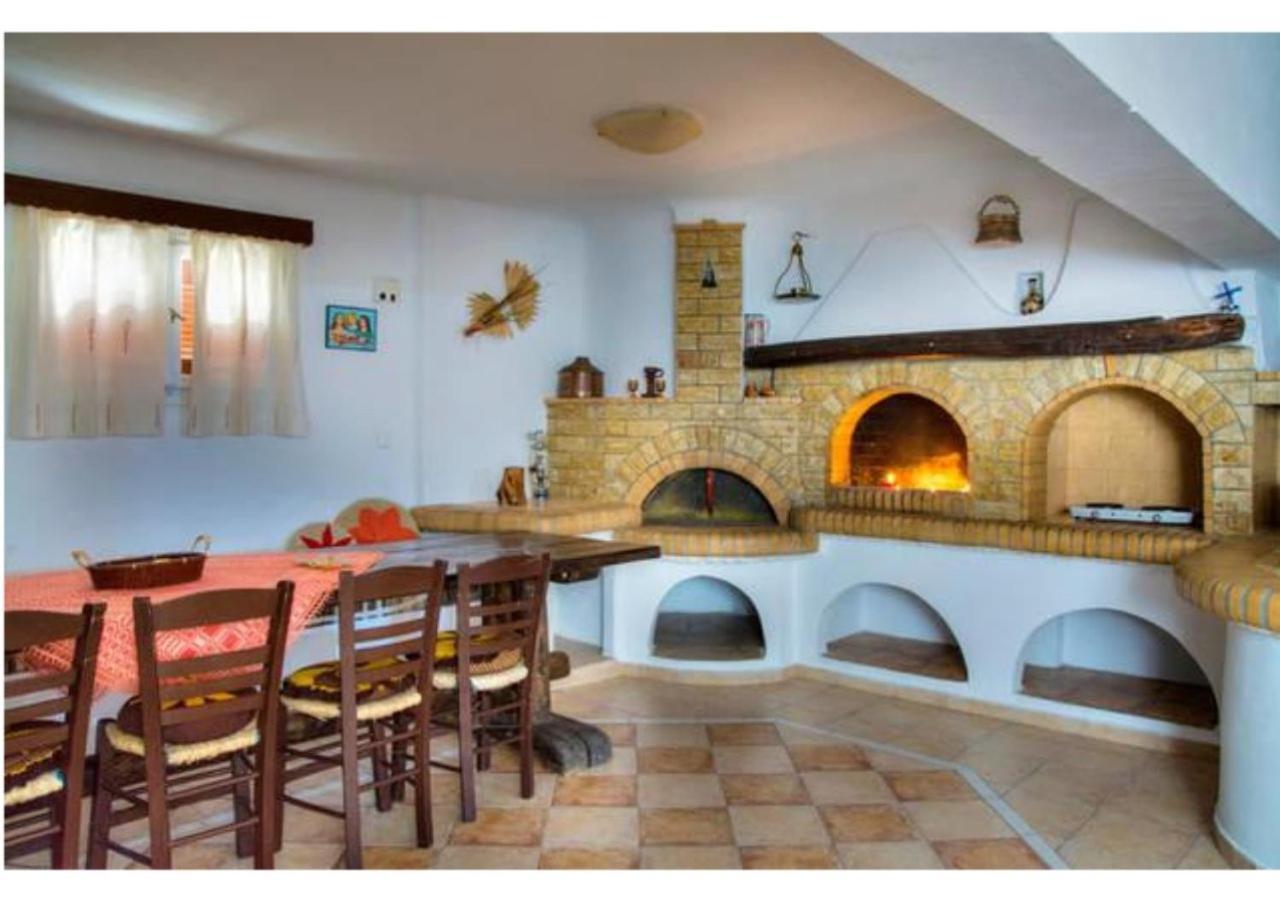 Stella's Katogi Adamas Apartment Milos Island