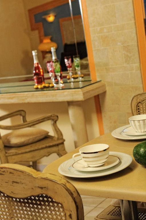 Aparthotel Parthenis &