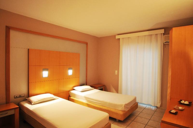 Hotel Mojo Laganas