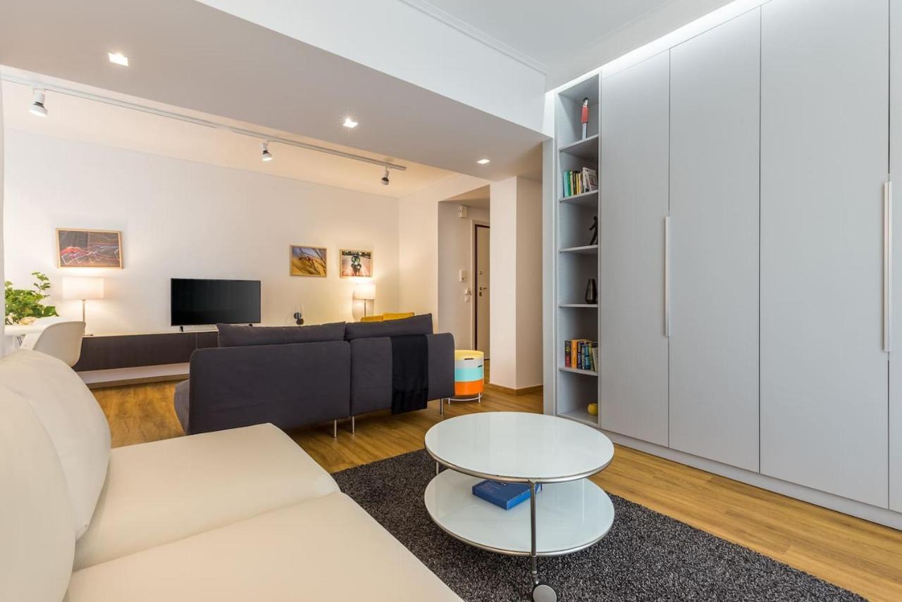 Elegant W Great Balcony In Vouliagmeni