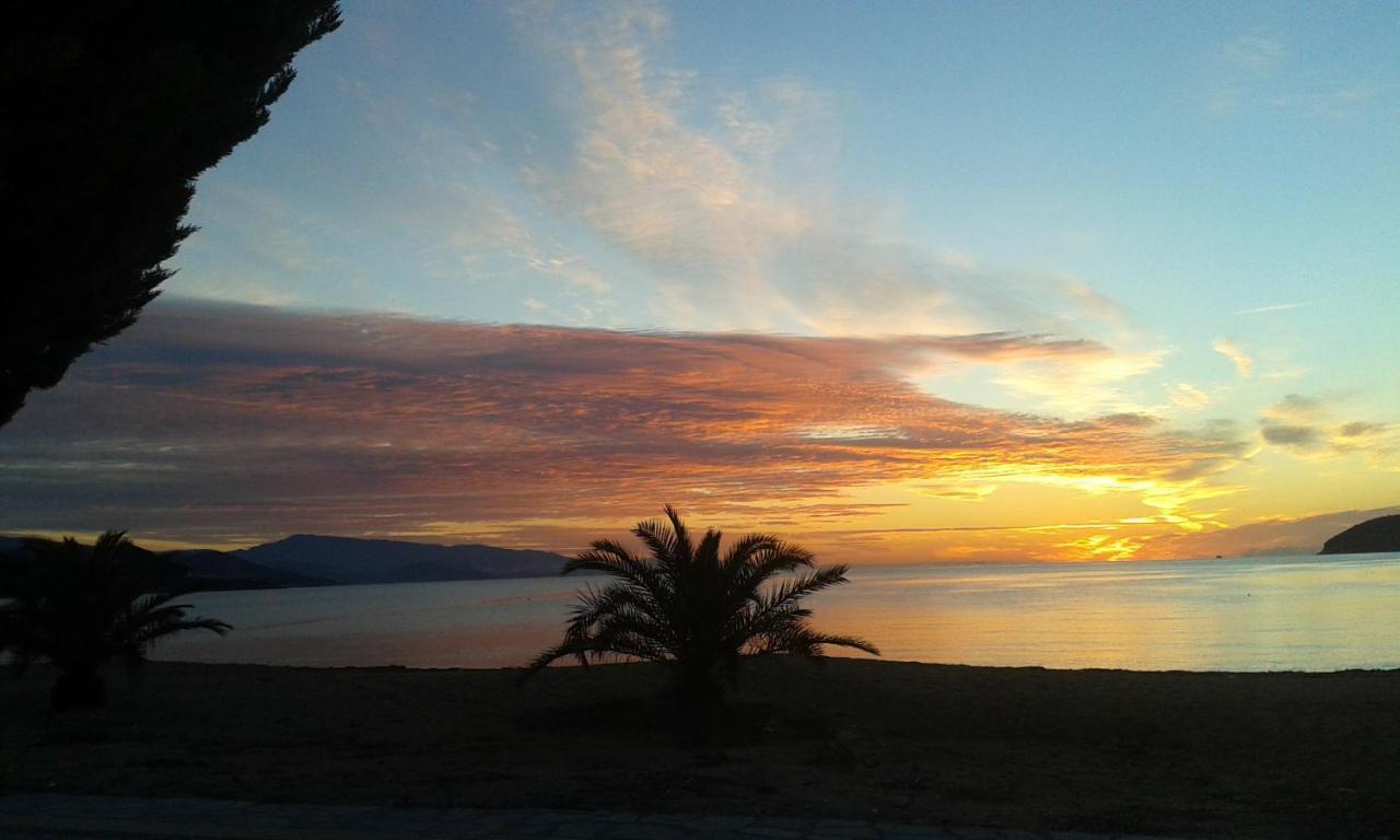 Sea To * Nea Peramos (Macedonia)