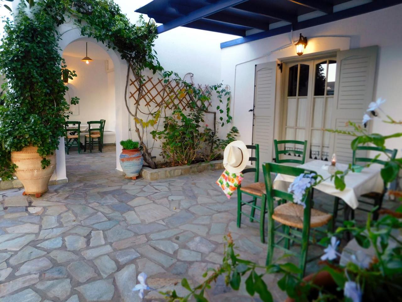 Aparthotel Arokaria Hideaway 2*