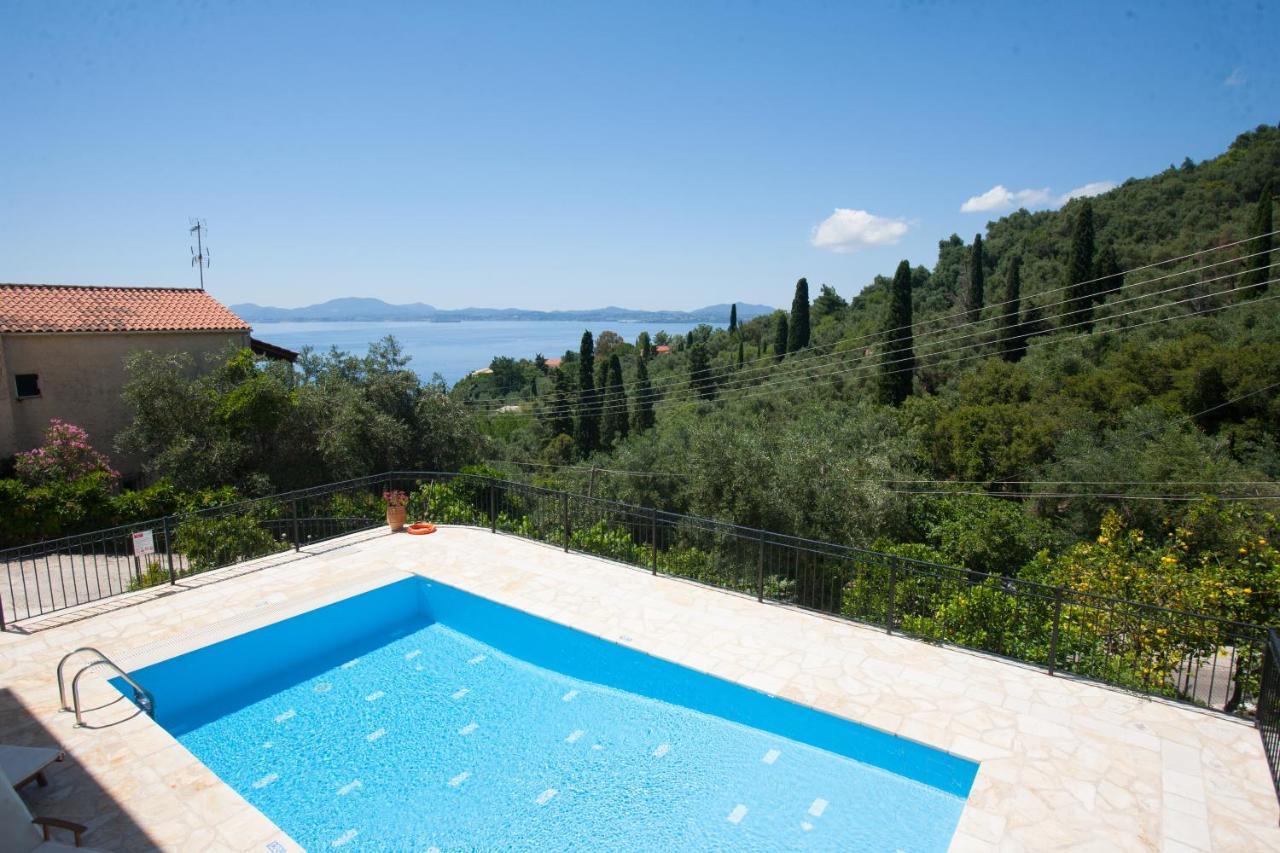 Christina * Nisaki (Corfu)