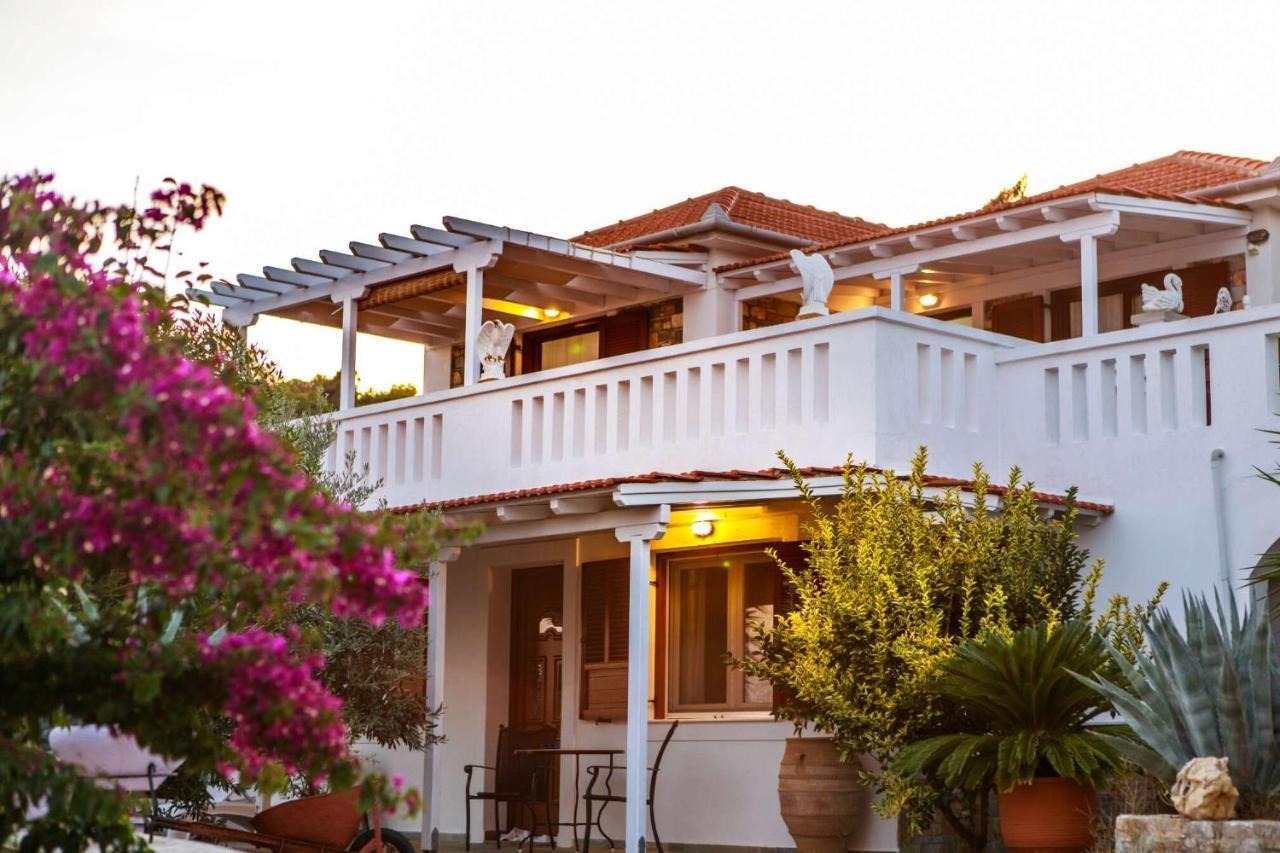 Anatoli Apartment