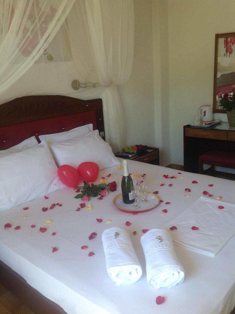 Angela Hotel 2*