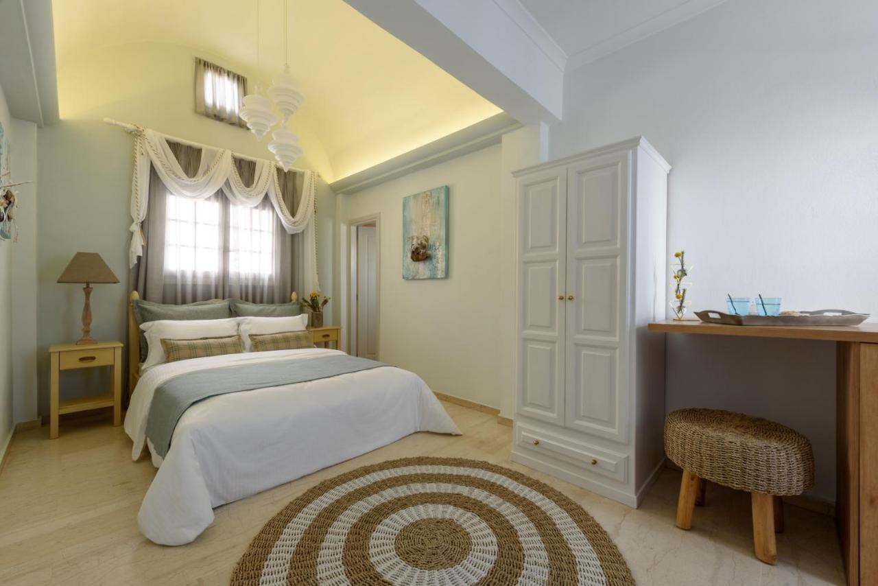 Ocean Bay Kamari (Santorini)