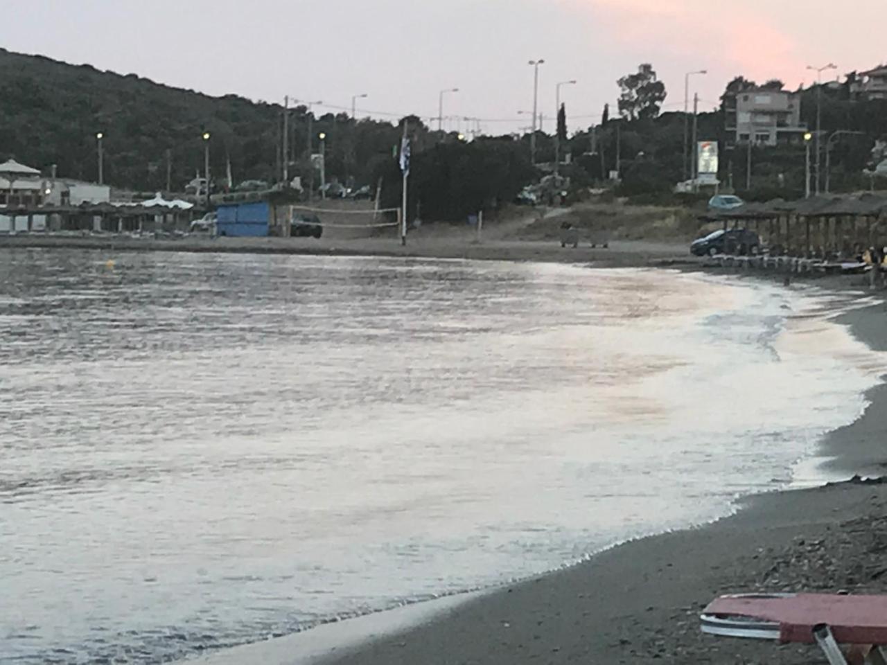 Surfers' *