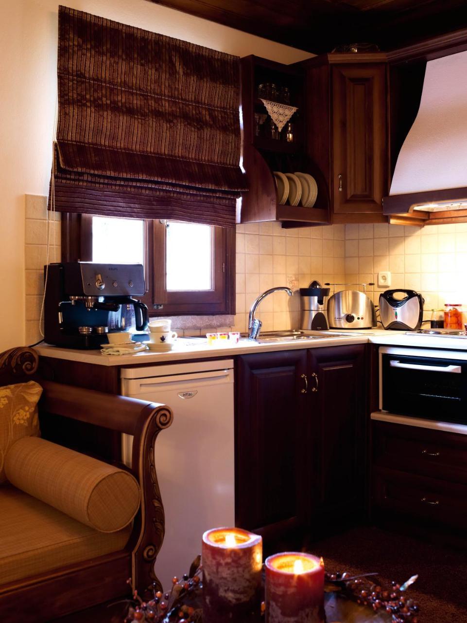 Aiolides Traditional Homes Guest house Asprangeloi