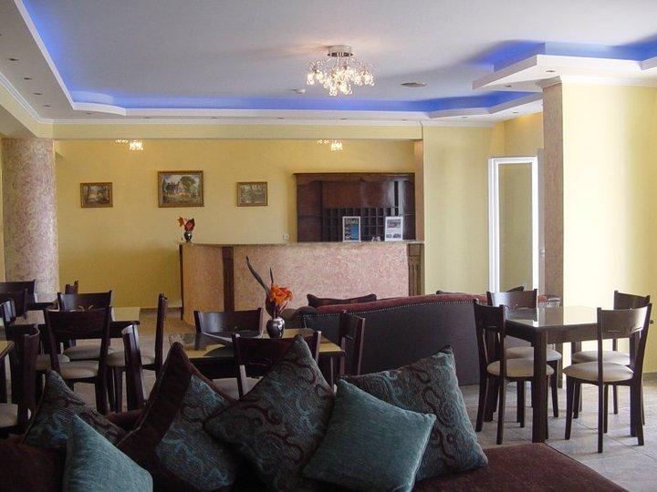 Agoulos Aparthotel 2*