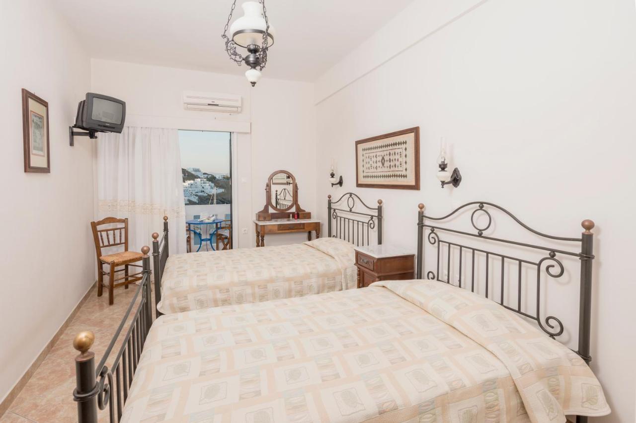 Yalos Hotel
