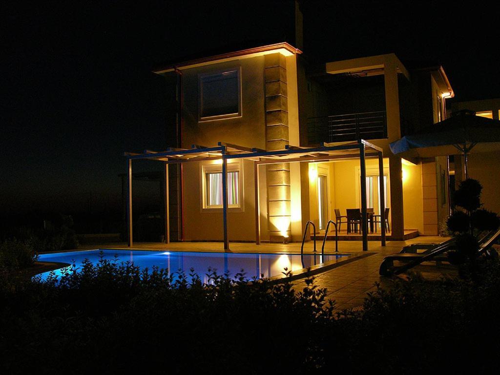 Antonios Village & Arkoudi
