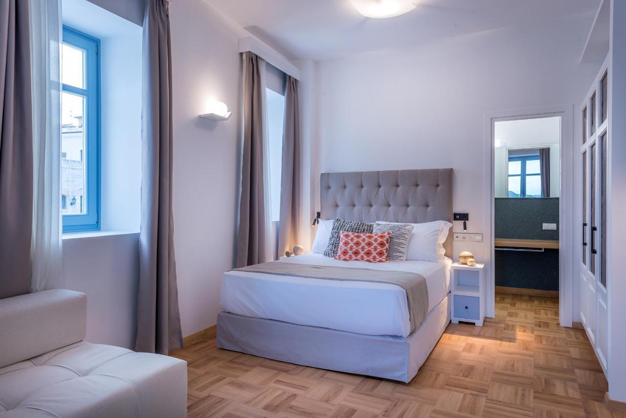 Shapes Luxury 4* Ermoupoli
