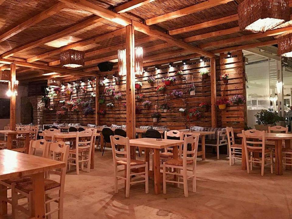 Cactus Paros Guest house Logaras