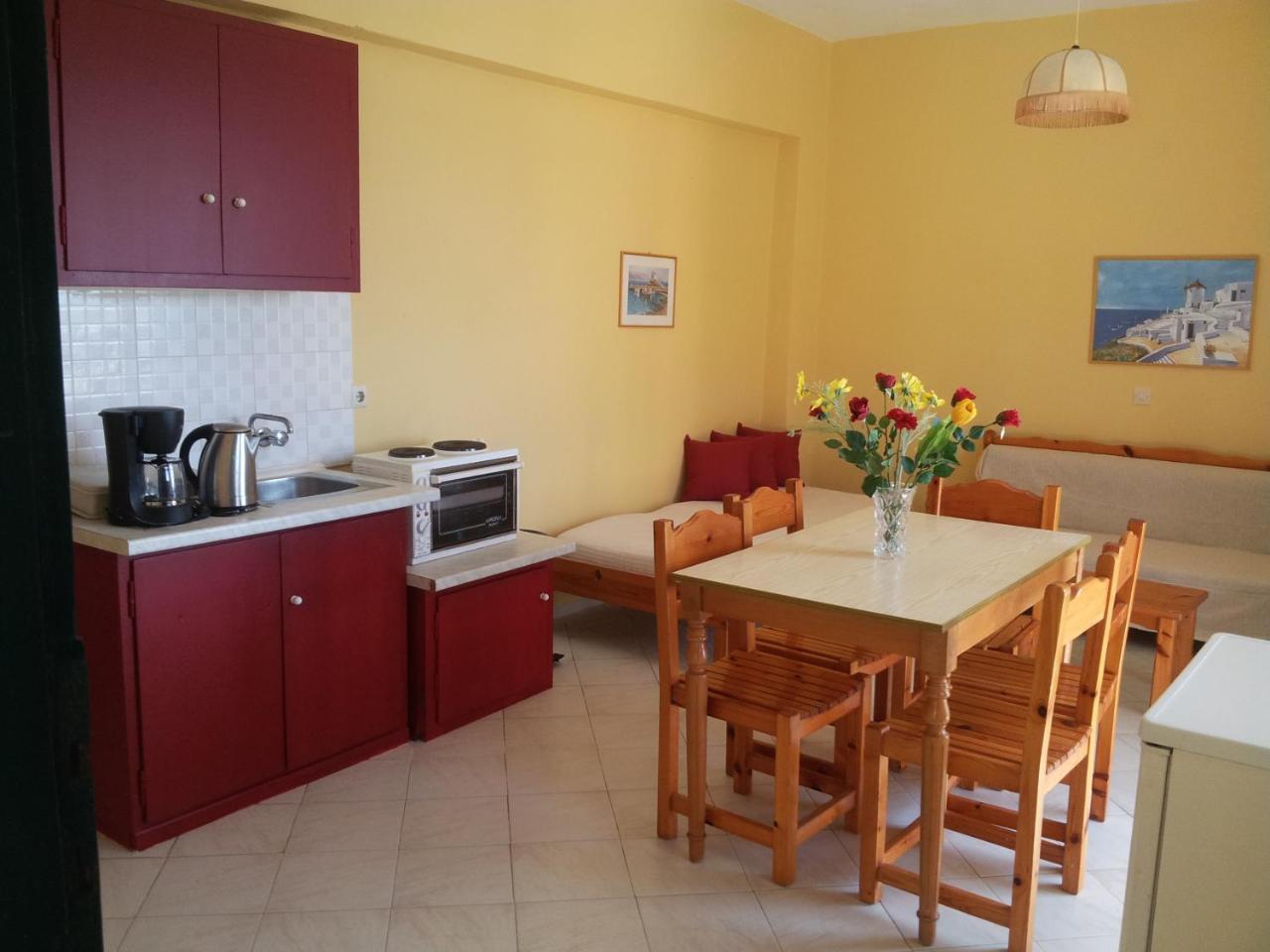 Front Salvanos Aparthotel 2*