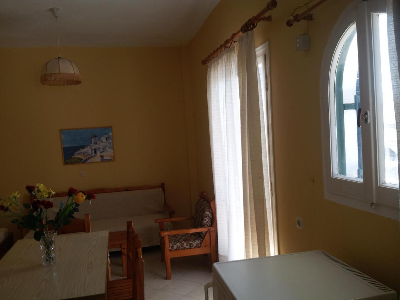 Front Salvanos Aparthotel Acharavi (Corfu)