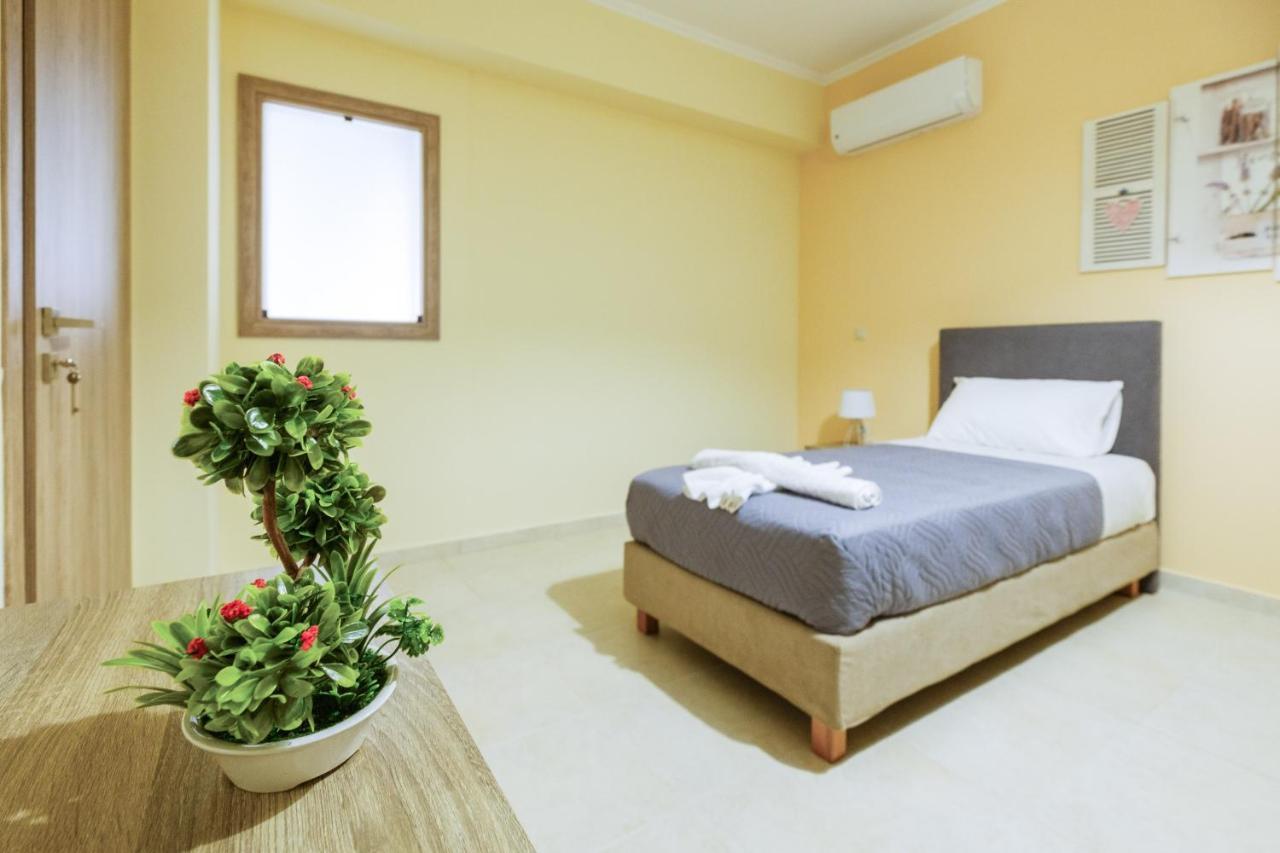 Apartment Neso - Peter's Flat Steps To With Great Views Kolymbari