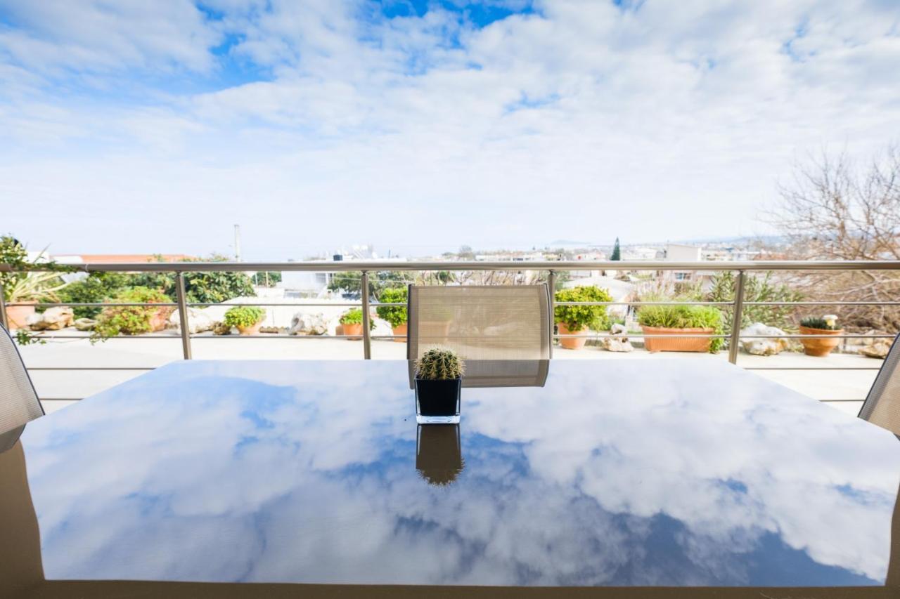 Neso - Peter's Flat Steps To With Great Views *
