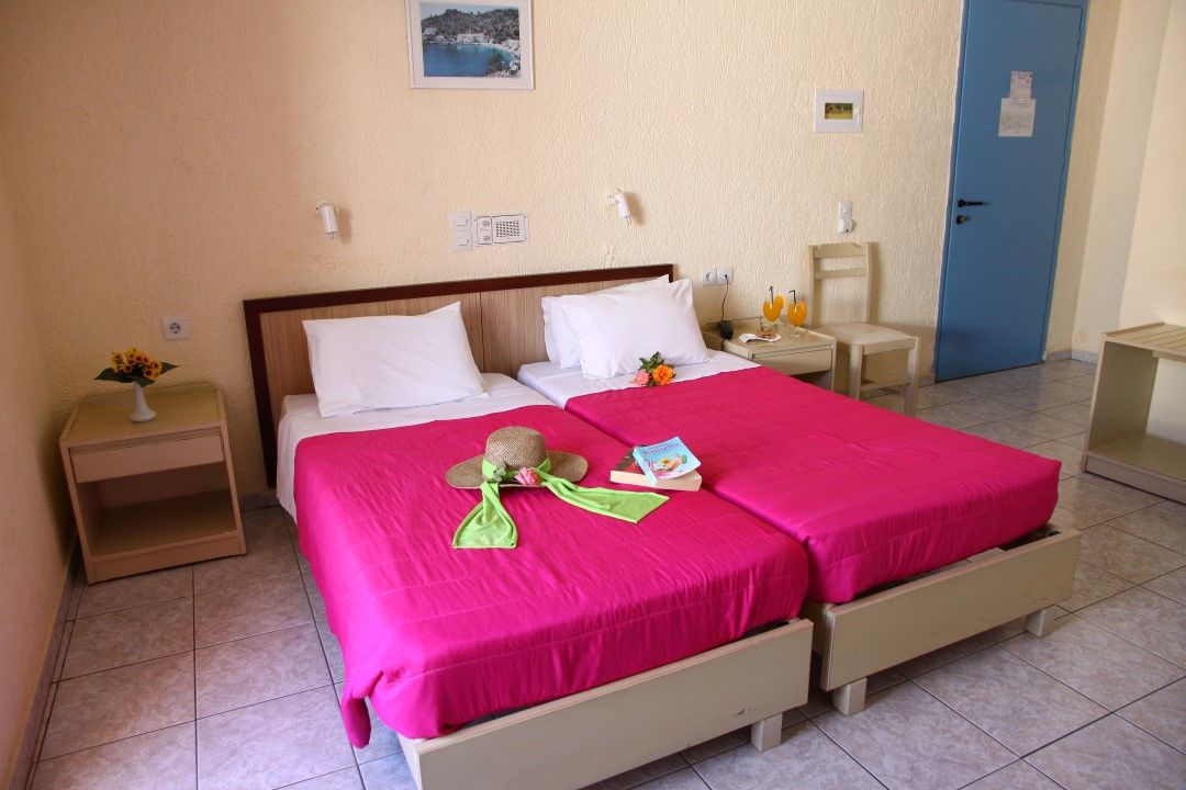 Triton 3* Malia (Crete)