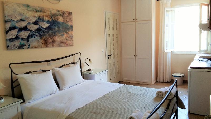 Aparthotel Philippos 2*