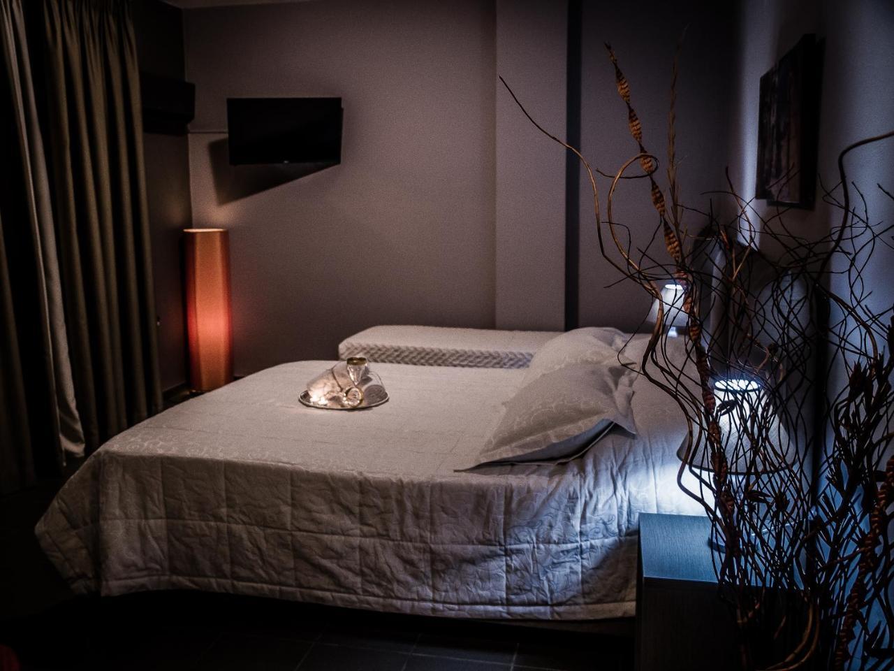 Gina'S Studios Aparthotel 3*