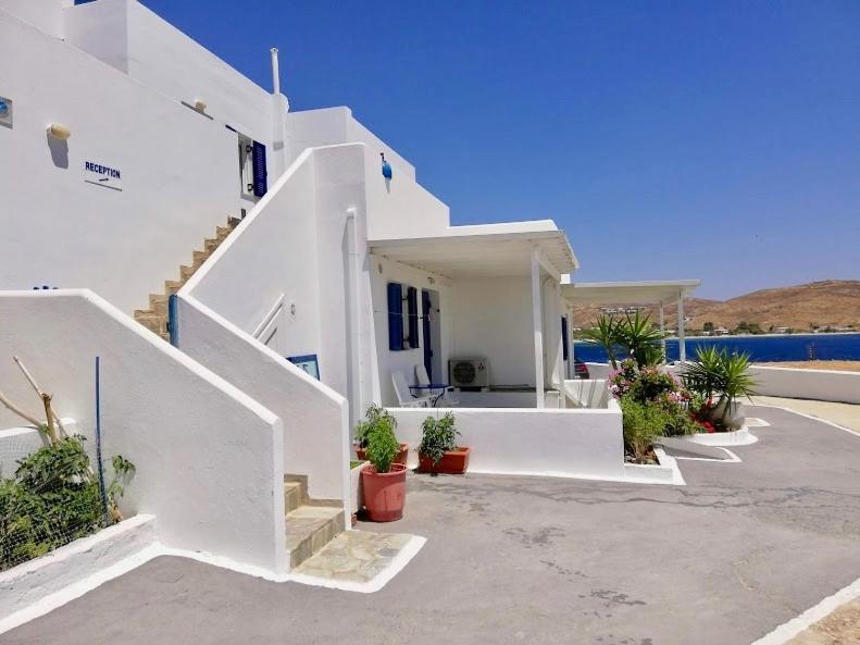 Pounti * Livadi (Serifos)