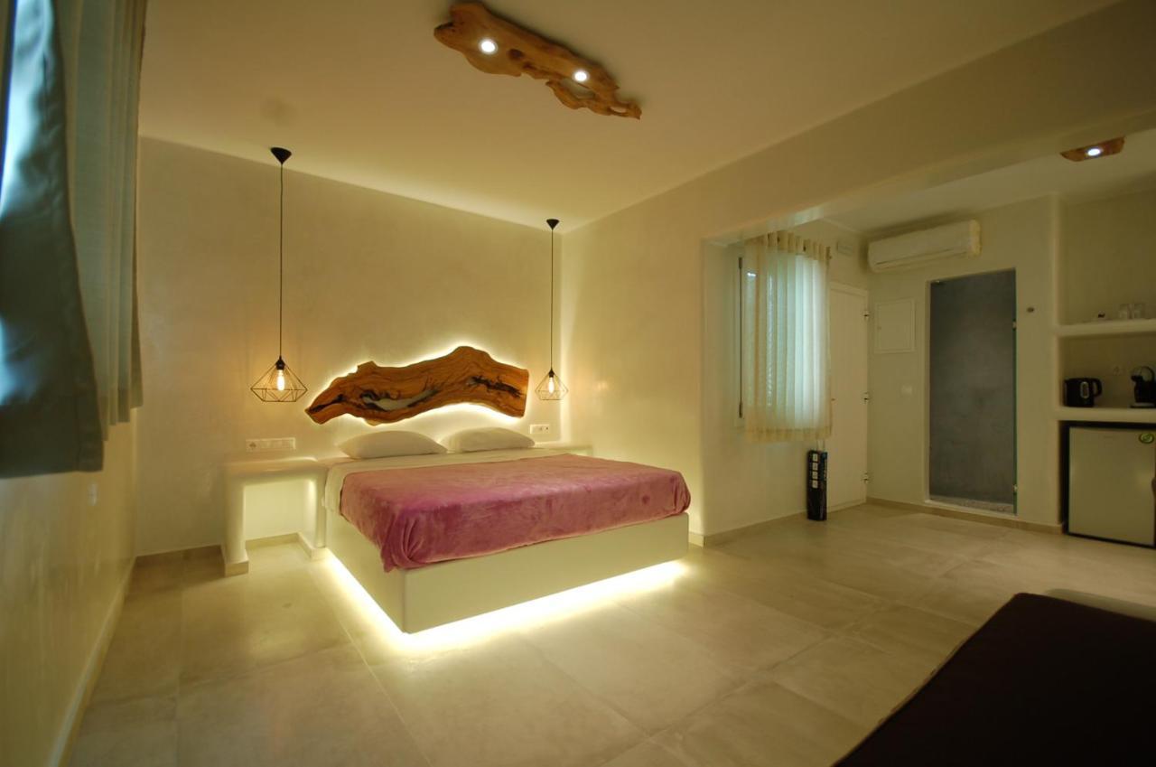 Sahas * Mykonos Town