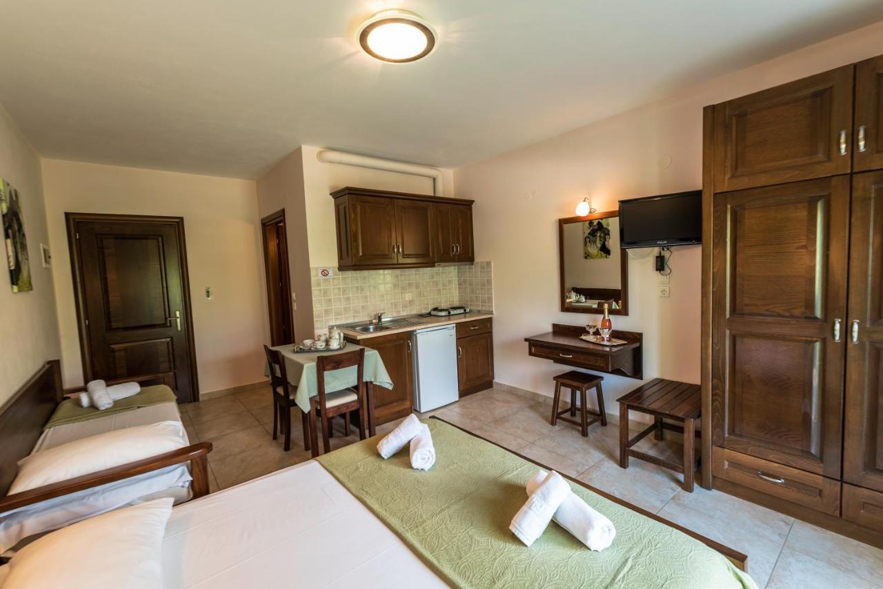 Zeus Aparthotel