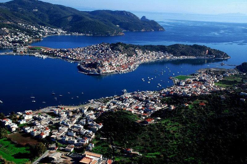 Saronic Topview