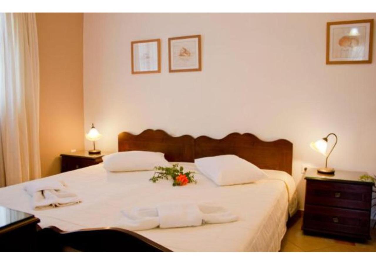 With View Apartment Adamantas (Milos)