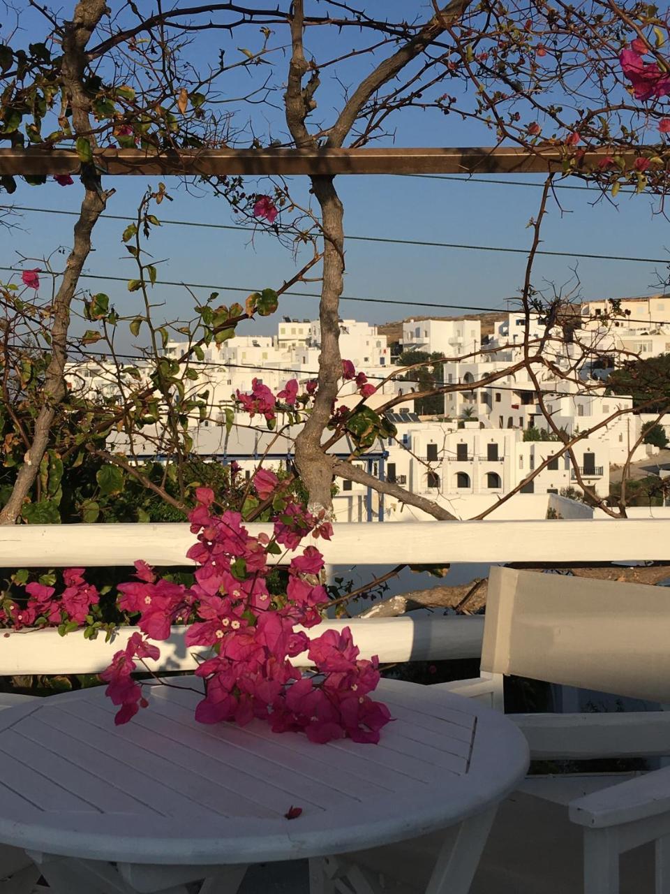 Stefano Naousa (Paros)